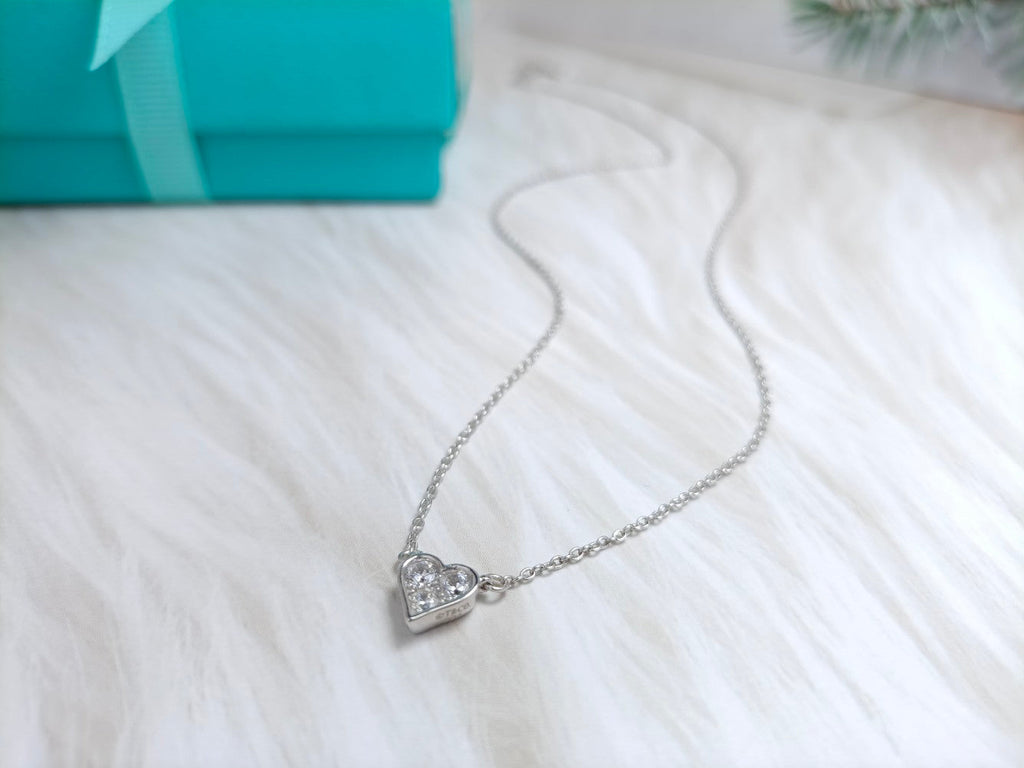 TIFFANY HEART 3 DIAMONDS PEDANT NECKLACE