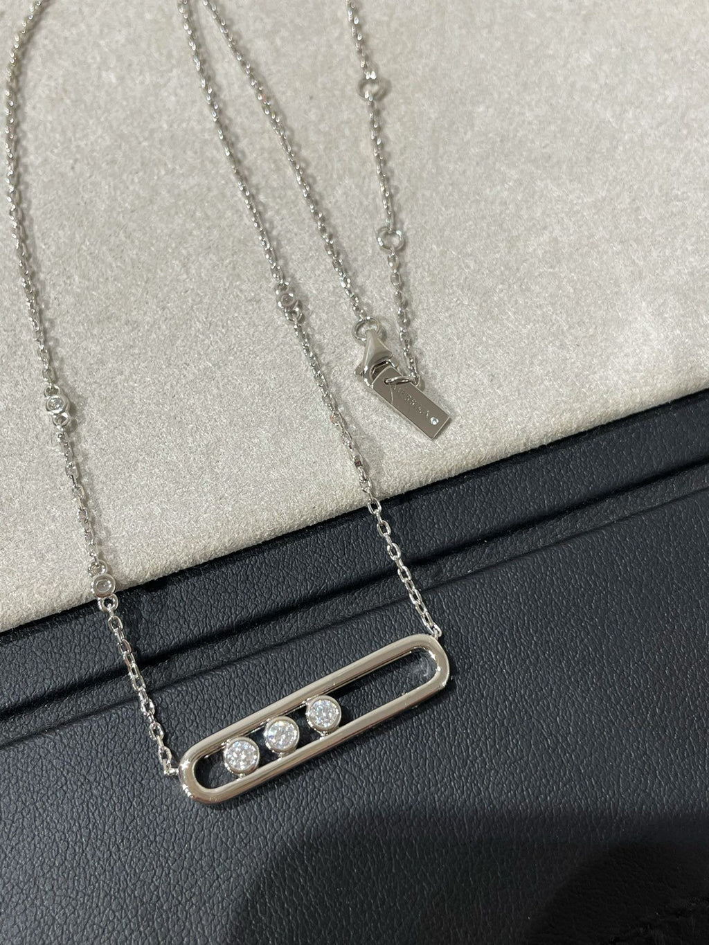 MESSIKA MOVE 3 DIAMOND NECKLACE