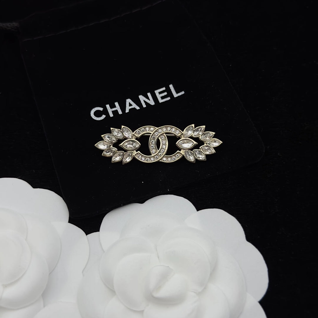 Chanel Brooch Gold 173331