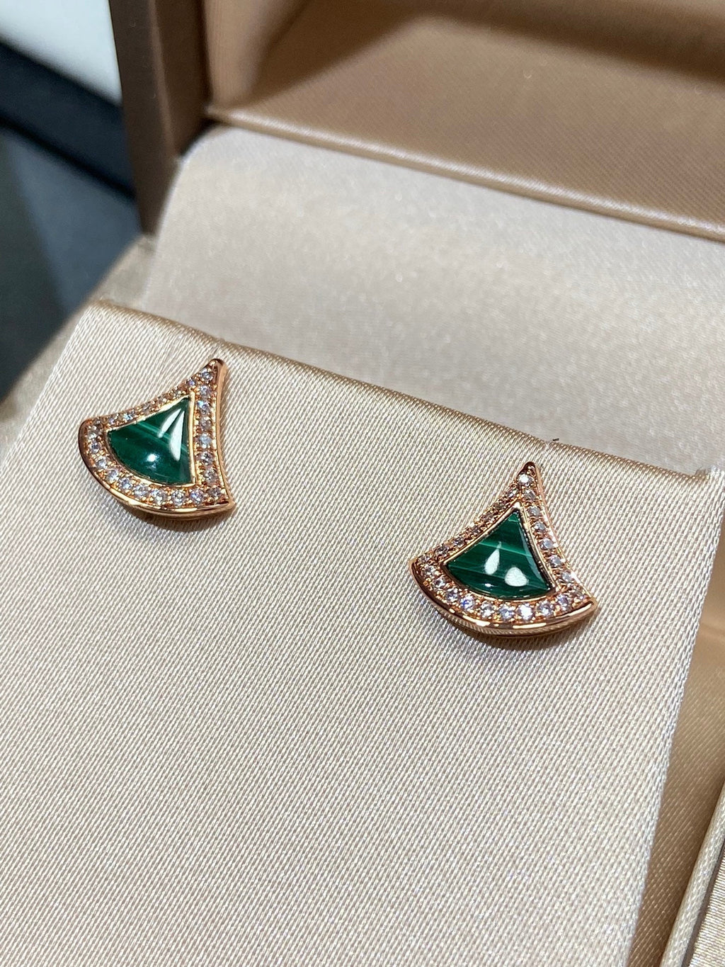 BVLGARI DIVAS DREAM EARRINGS PINK GOLD DIAMOND