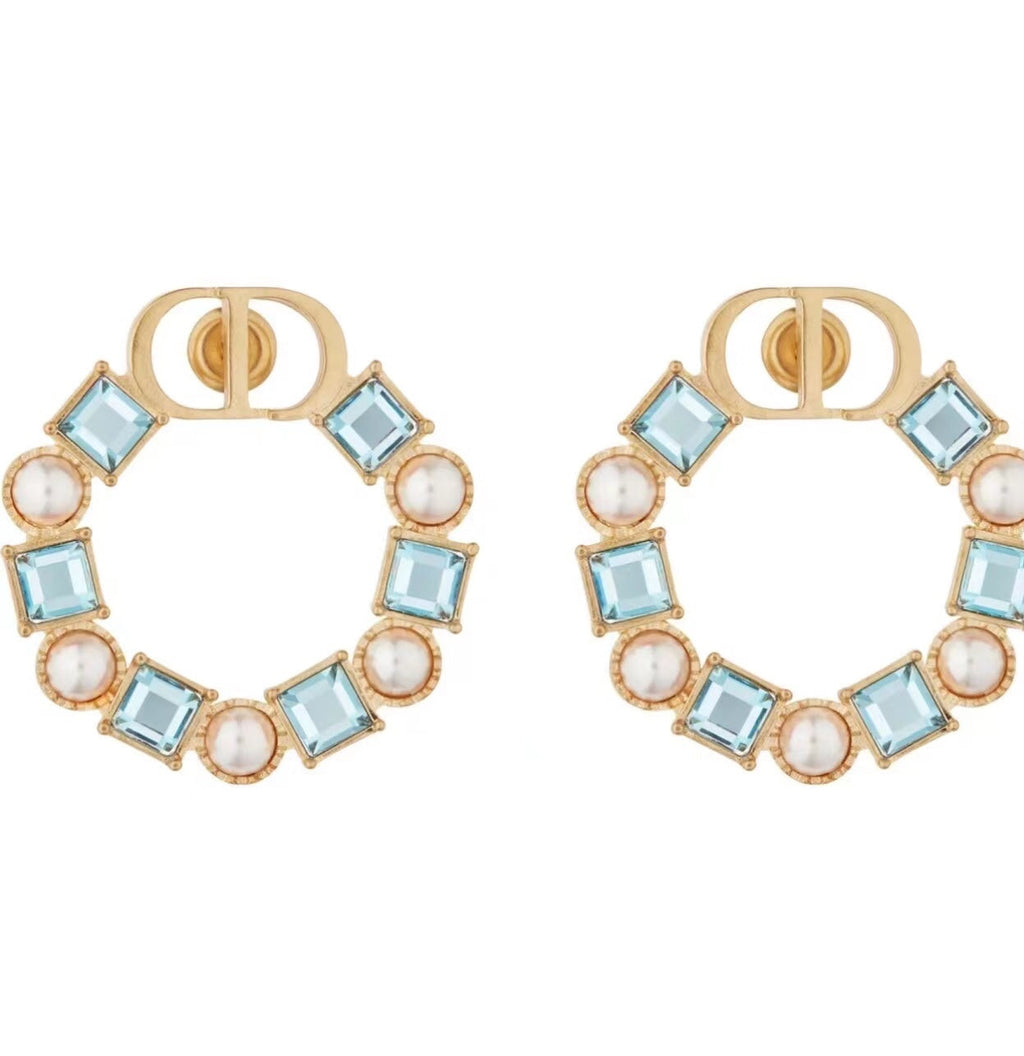 DIOR CD EARRINGS GOLD-FINISH METAL WITH RESIN PEARLS AND AMBER-COLORED CRYSTALS