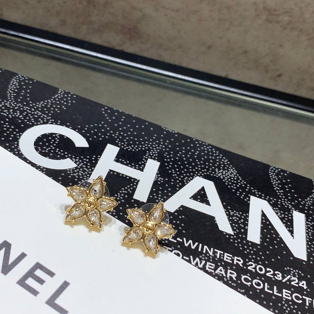 Chanel 2026 Full Diamond Double C Gold Five-Pointed Star Stud Earrings